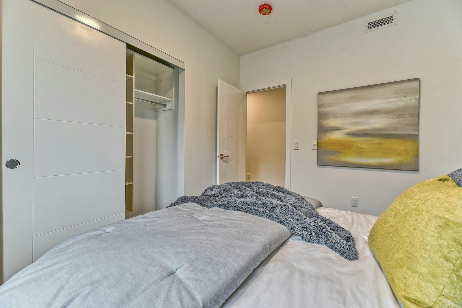 202-1870 45 Street NW, Calgary, AB, T3B 6A9 - 4