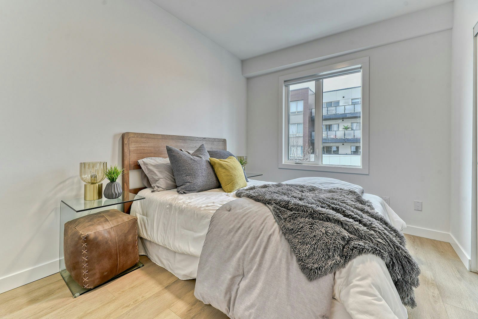 202-1870 45 Street NW, Calgary, AB, T3B 6A9 - 3