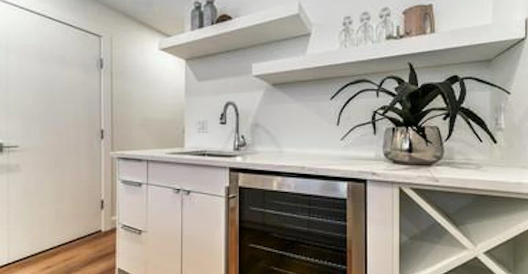 1084B-1086 Remington Road Northeast, Calgary, AB, T2E 5L4 - 6