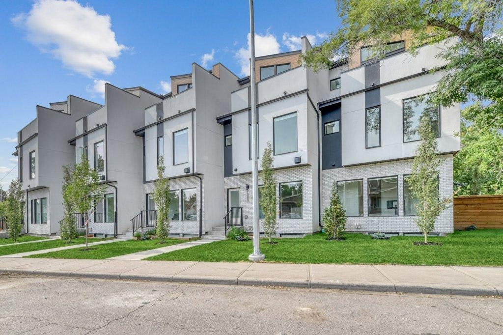 1084B-1086 Remington Road Northeast, Calgary, AB, T2E 5L4 - 2