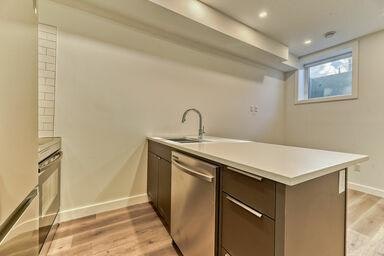 1084B-1086 Remington Road Northeast, Calgary, AB, T2E 5L4 - 11