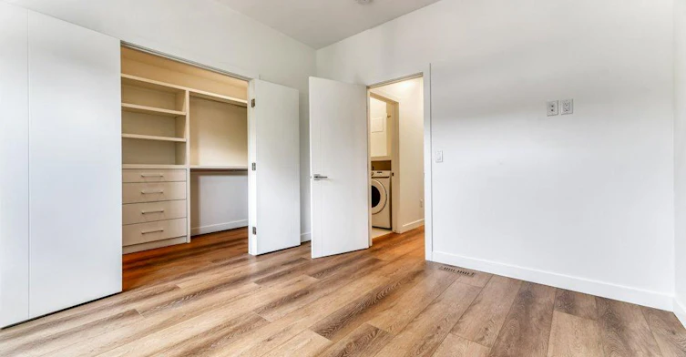1084 Remington Road NE-1086 Remington Road Northeast, Calgary, AB, T2E 5L4 - 8