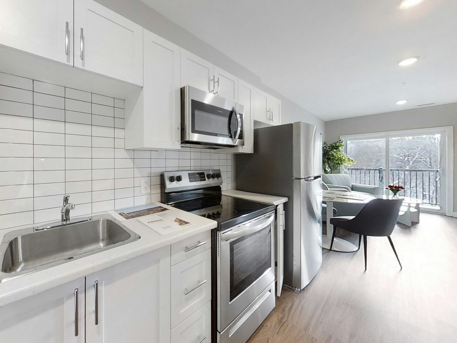 313-233 Dunlop Street W, Barrie, ON, L4N 1B5 - 4