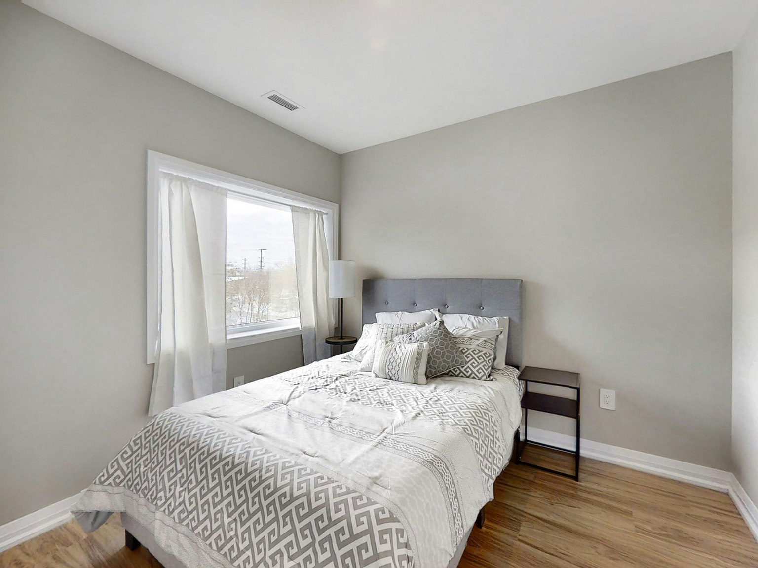 313-233 Dunlop Street W, Barrie, ON, L4N 1B5 - 3