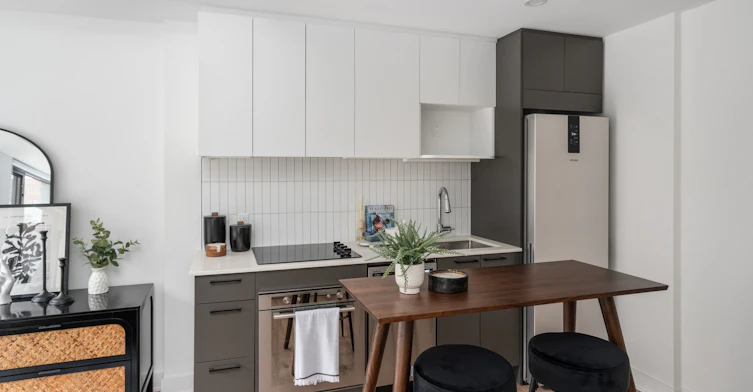 235 Young Rue, Montréal, QC, H3C 0Z6 - 26