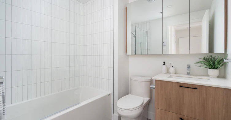 235 Young Rue, Montréal, QC, H3C 0Z6 - 30