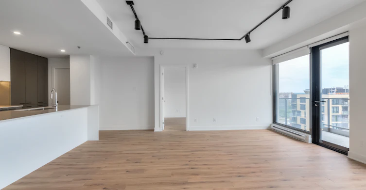 1904-235 Young Rue, Montréal, QC, H3C 0Z6 - 2