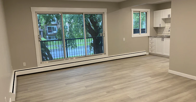 11919 104 Street, Edmonton, AB, T5G 2L3 - 22