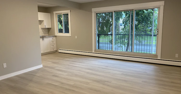 11919 104 Street, Edmonton, AB, T5G 2L3 - 14