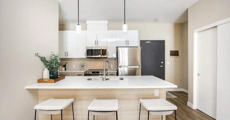 125-216-145 Mira Gate, Winnipeg, MB, R2V 5C5