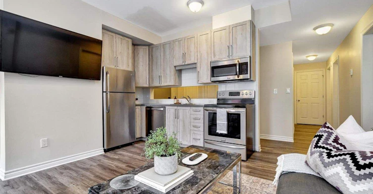 11B-84 Russell Avenue, Ottawa, ON, K1N 7X1
