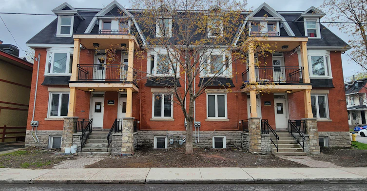 Unit B-342 Somerset Street E, Ottawa, ON, K1N 6W7