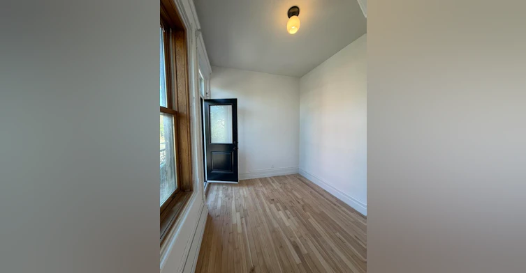 #2-6 Viateur Street West, Montréal, QC, H2T 2K6