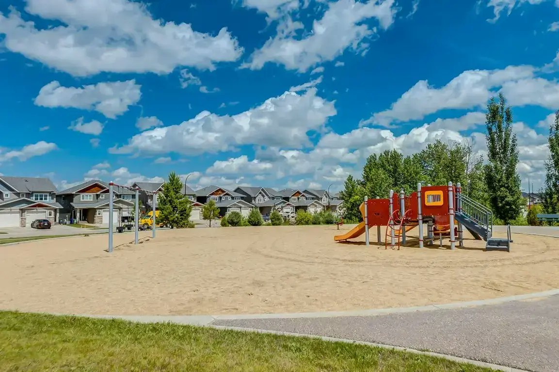 2312-39 Van Slyke Way, Red Deer, AB, T4R 0S3 - 23