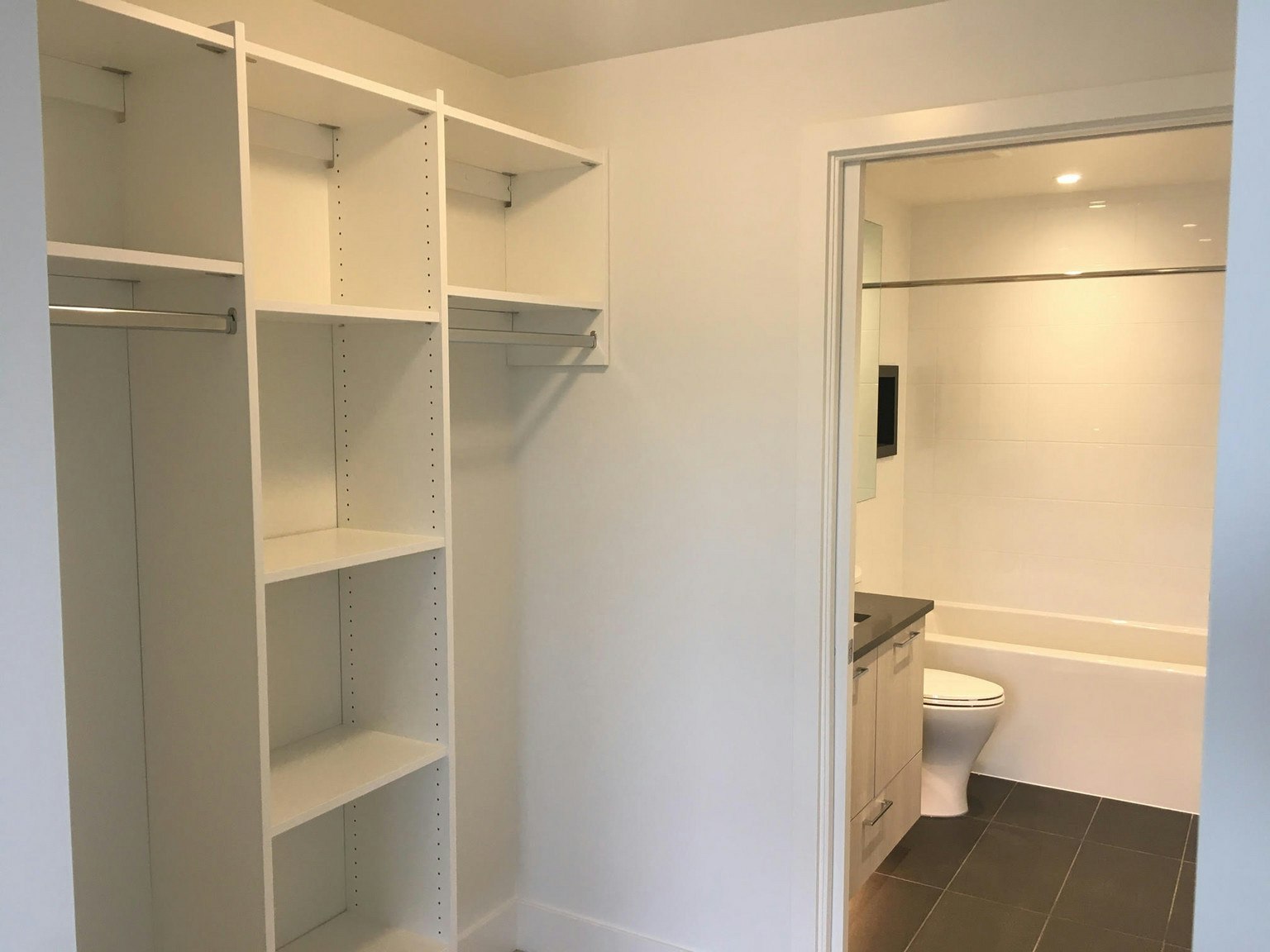 1002-3581 E Kent Avenue, Vancouver, BC, V5S 0H6 - 6