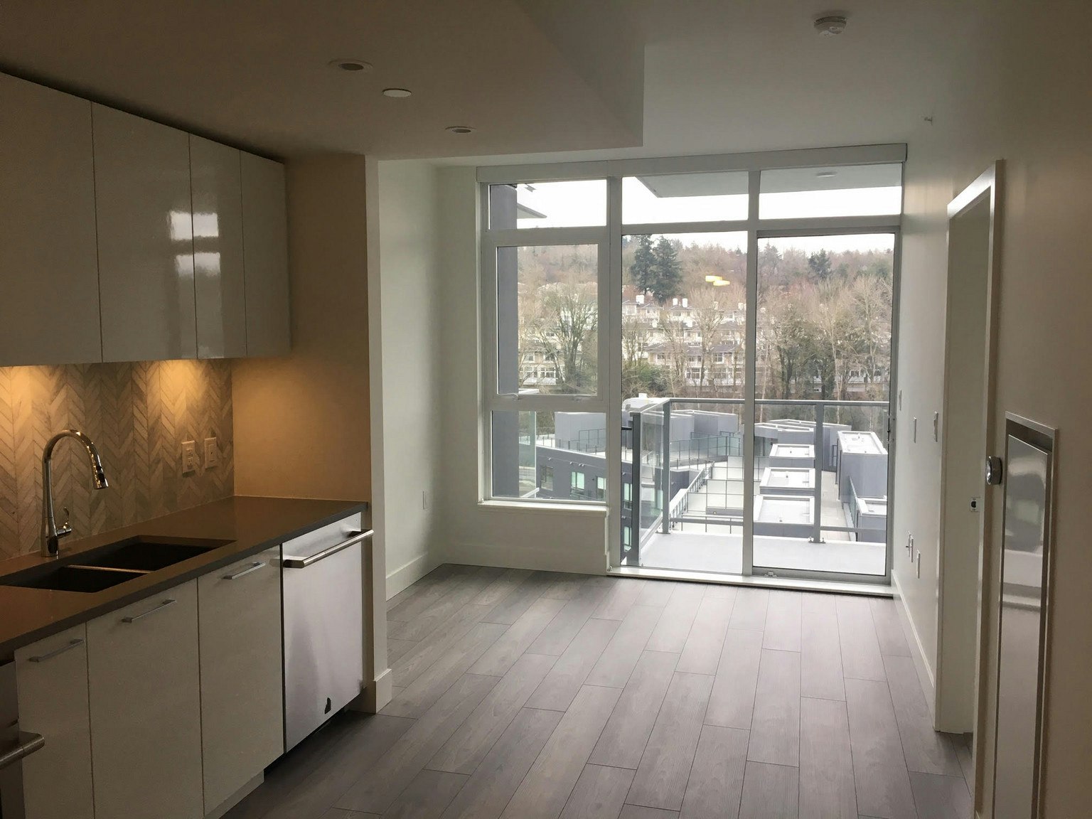 1002-3581 E Kent Avenue, Vancouver, BC, V5S 0H6 - 4