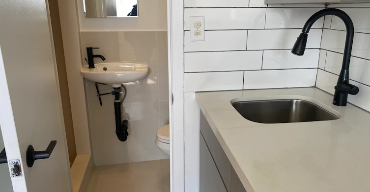02-229 Carlton Street, Toronto, ON, M5A 2L2 - 7