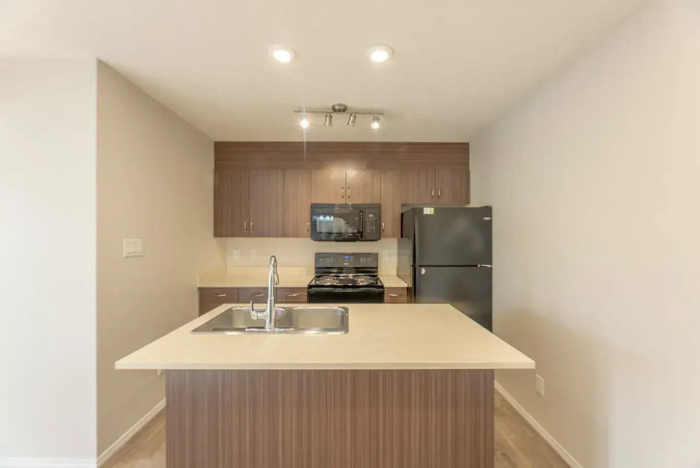 409-7 Bayside Place, Strathmore, AB, T1P 0C7 - 5