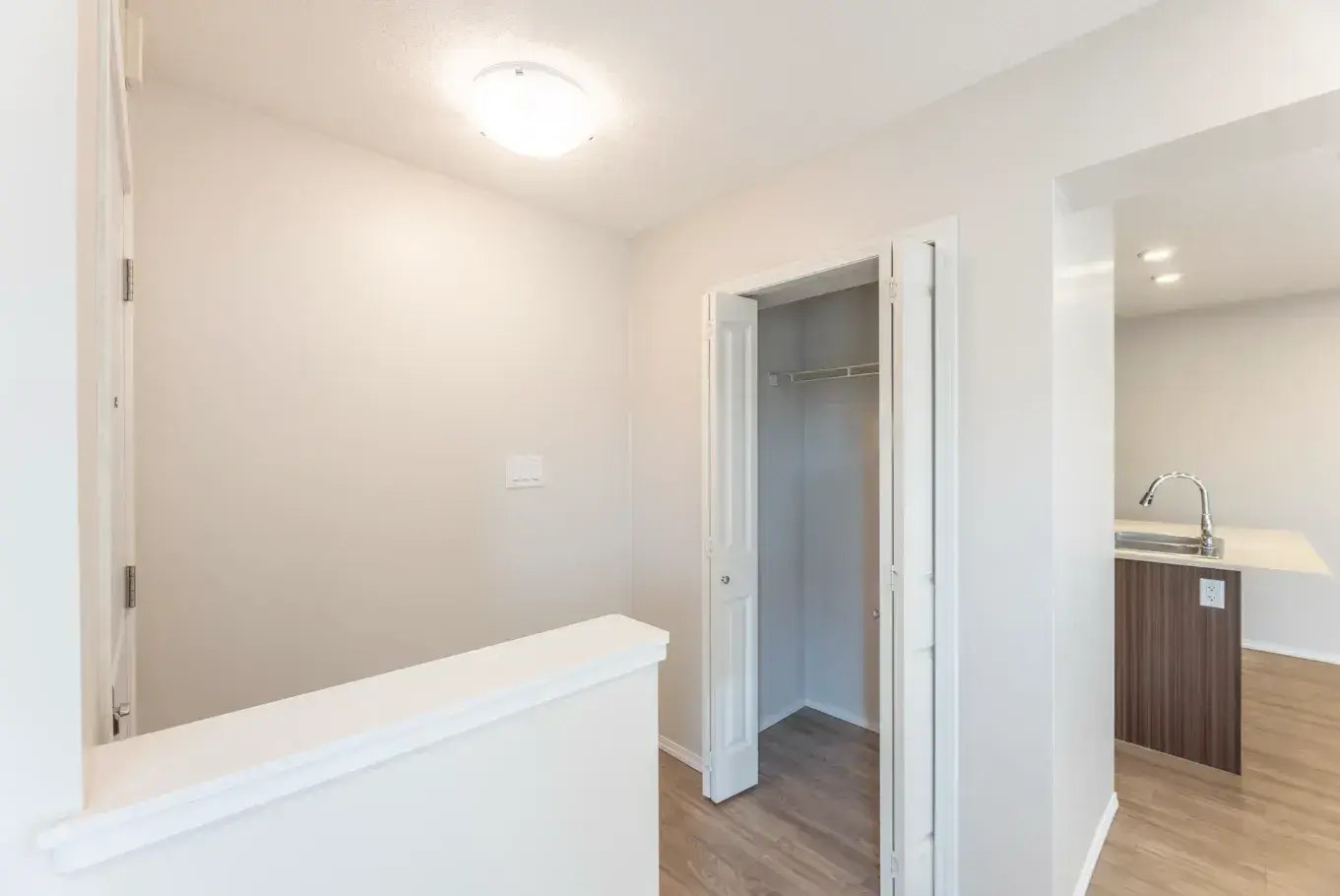 409-7 Bayside Place, Strathmore, AB, T1P 0C7 - 6