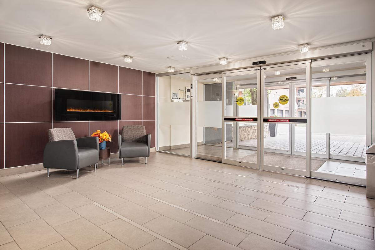 00302-55 Park Street East, Mississauga, ON, L5G 1L9 - 13