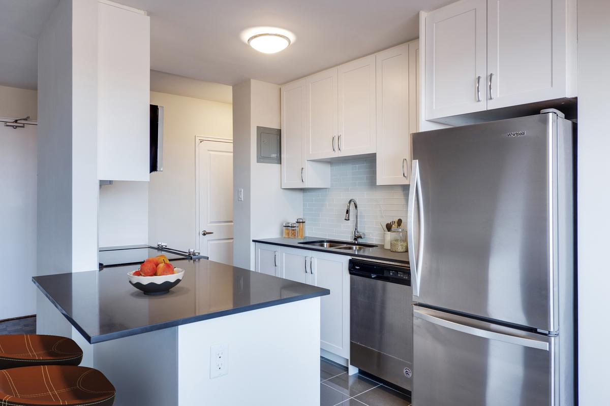 01201-55 Park Street East, Mississauga, ON, L5G 1L9 - 5
