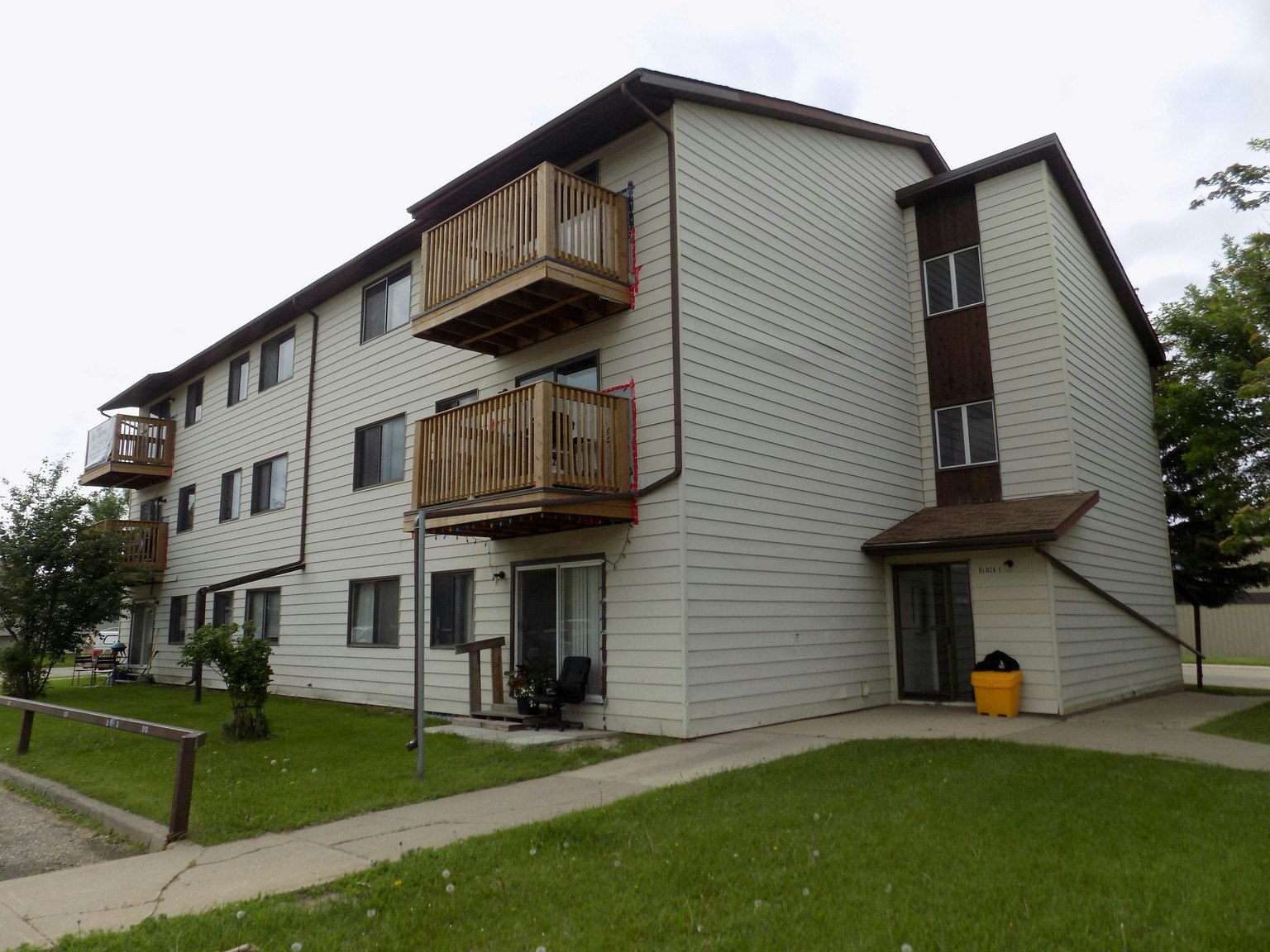 123-8111 96 Street, Grande Prairie, AB, T8V 5Z9 - 9