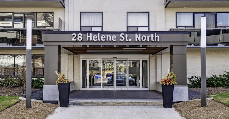 00605-28 Helene Street North, Mississauga, ON, L5G 3B7 - 2
