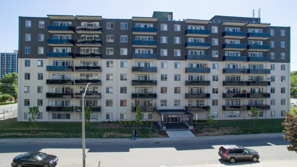 00605-28 Helene Street North, Mississauga, ON, L5G 3B7 - 3
