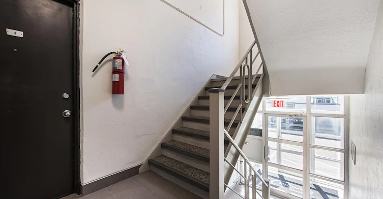 0003-8 Oakwood Avenue North, Mississauga, ON, L5G 3L7 - 8