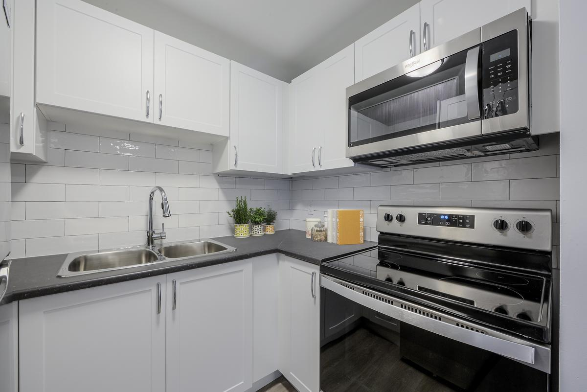 145-0103-187 Brybeck Crescent, Kitchener, ON, N2M 5G4 - 3