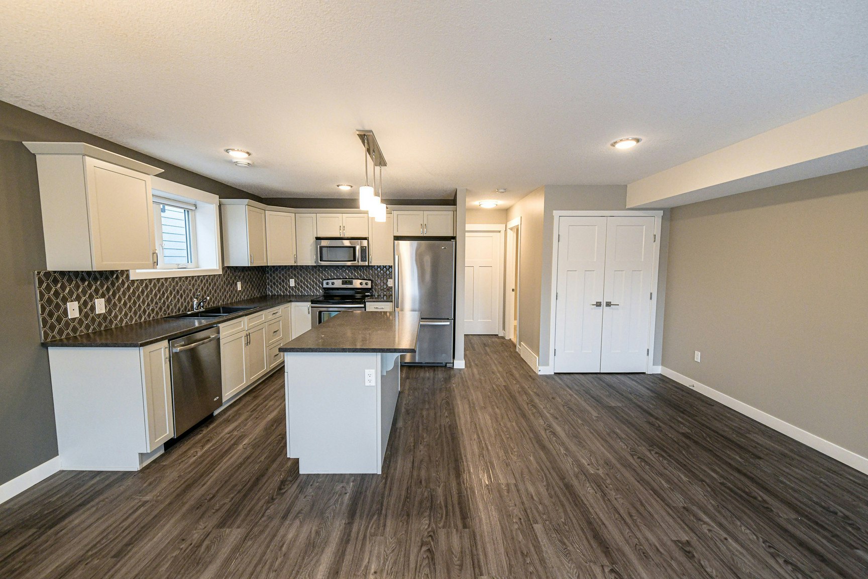 GP 113 204-10101 102 Avenue, Grande Prairie, AB, T8V 0Z9 - 5