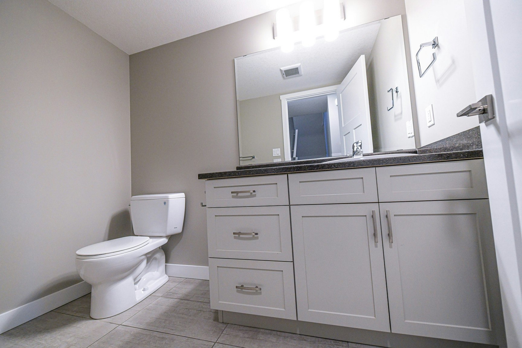 GP 113 204-10101 102 Avenue, Grande Prairie, AB, T8V 0Z9 - 10