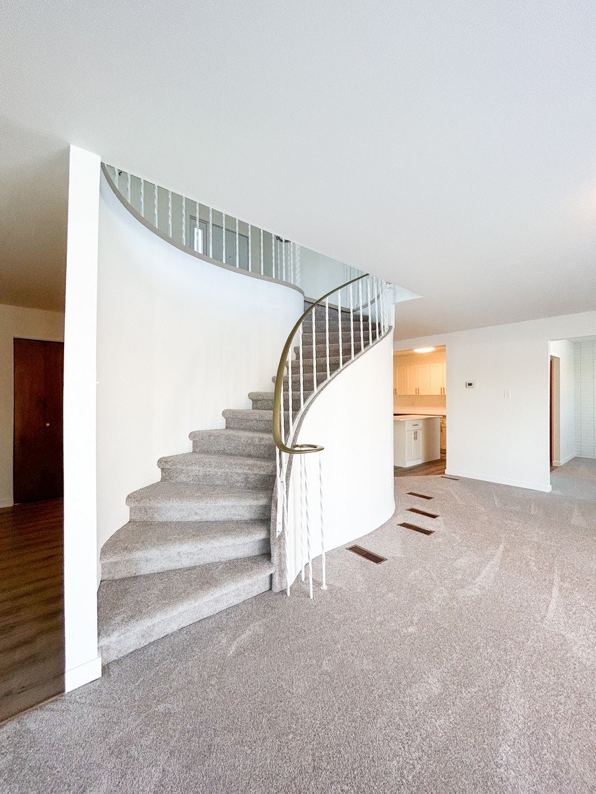 02-1650-1650 Henderson Highway, Winnipeg, MB, R2G 1N7 - 3
