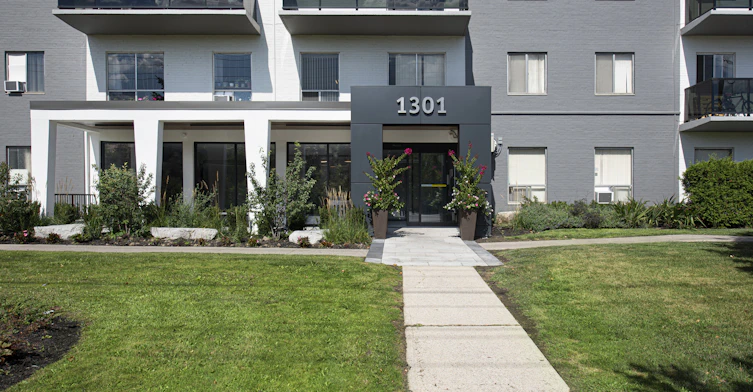 0301-1301 Dundas Street W, Mississauga, ON, L5C 1C9 - 27