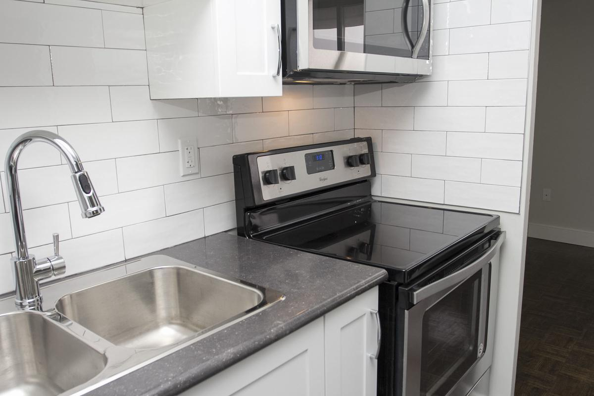 1202-S-2185 Sheridan Park Drive, Mississauga, ON, L5K 1C7 - 17