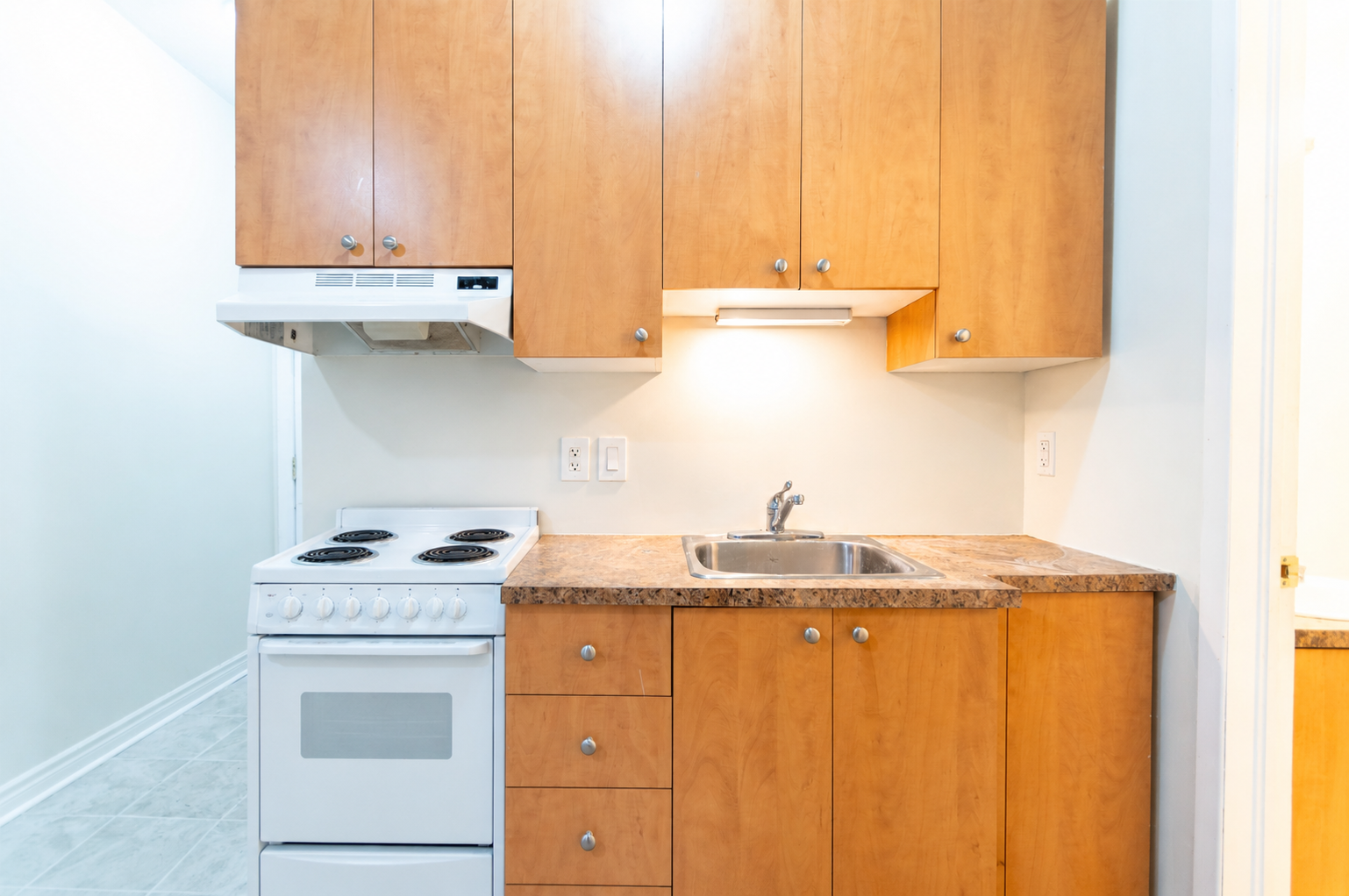 3-477 Cumberland Street, Ottawa, ON, K1N 7K1 - 4