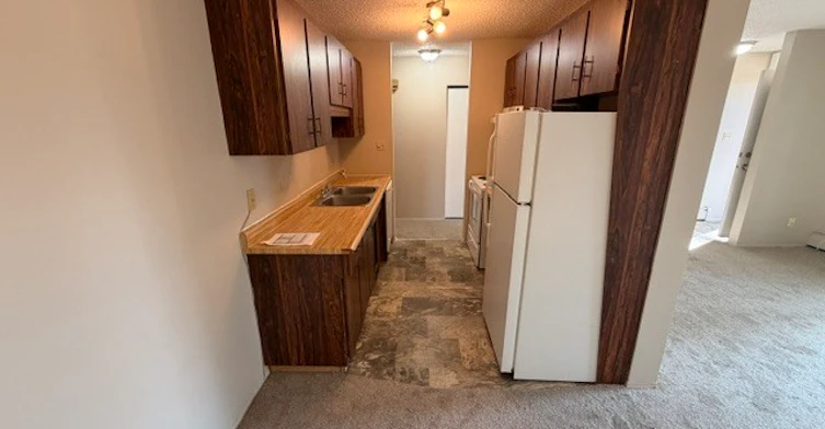 1470 Knottwood Road East Nw, Edmonton, AB, T6K 2J9 - 5
