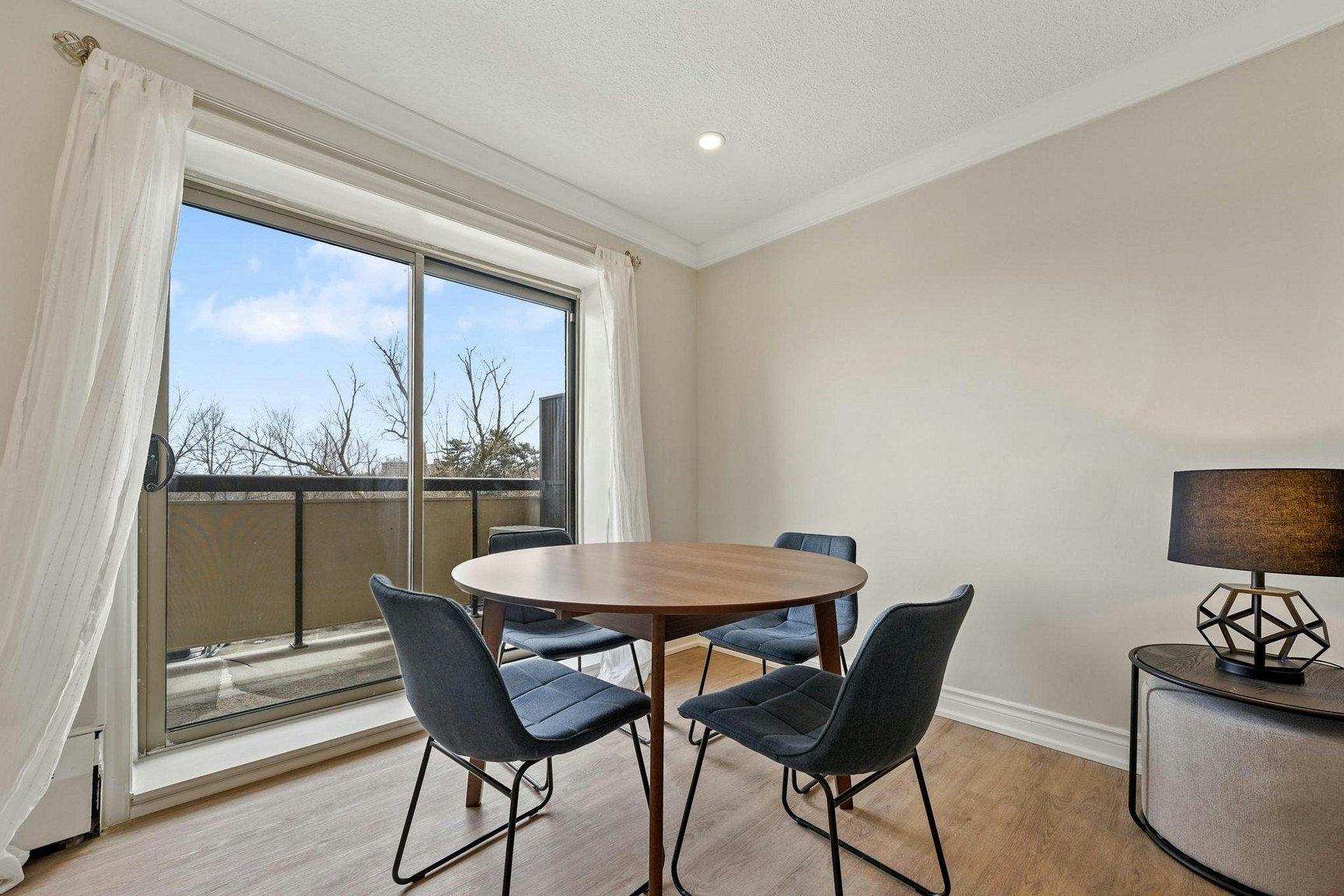 514-1570 Lawrence Avenue West, Toronto, ON, M6L 1C2 - 5