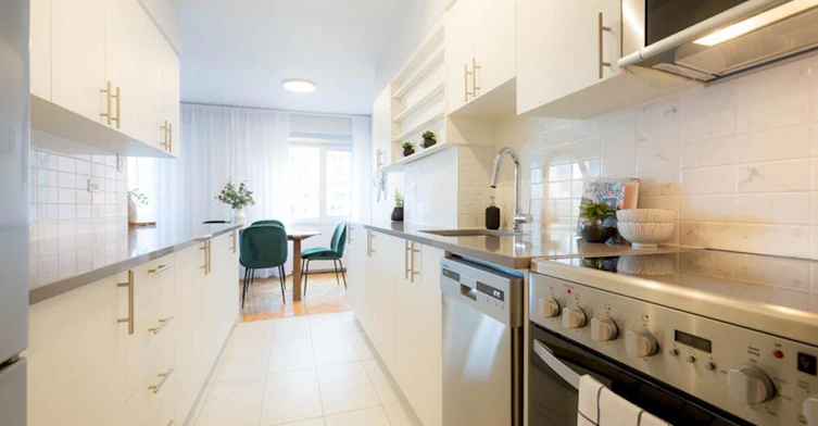 4530 De La Côte Des Neiges Chemin, Montréal, QC, H3V 1G1 - 3