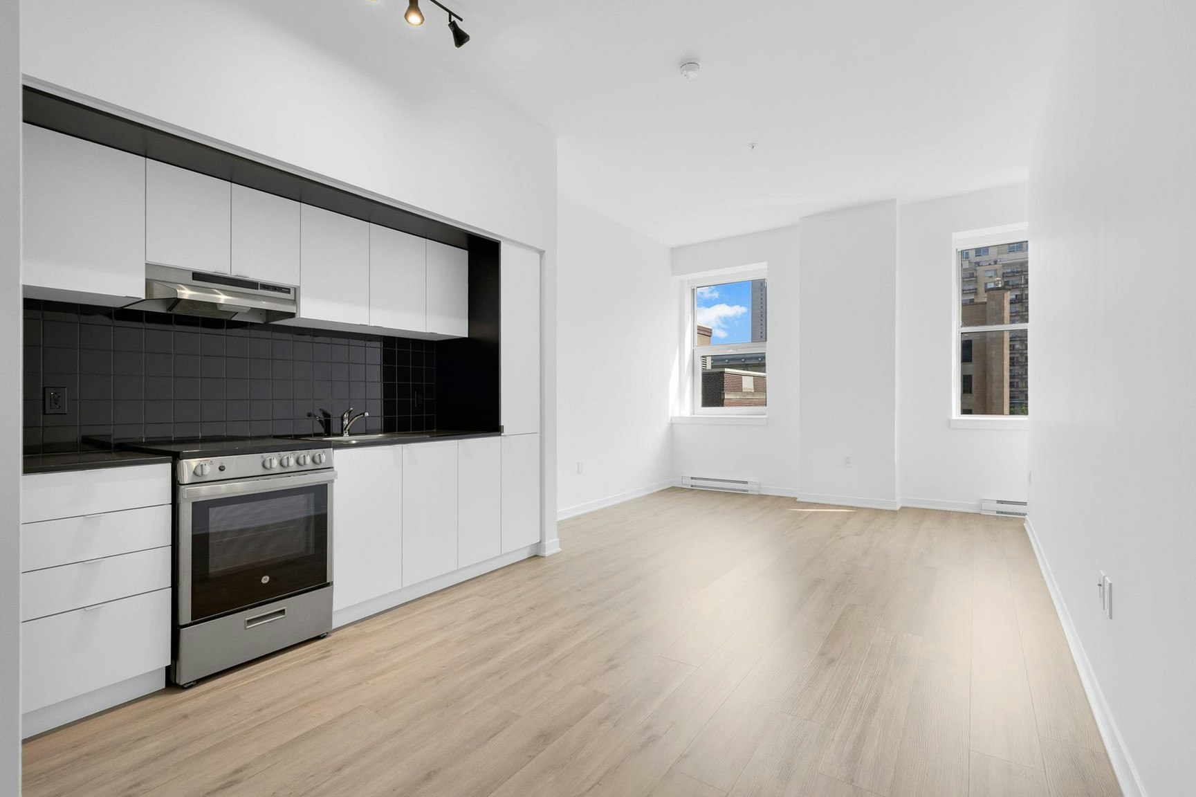 515-1950 Sherbrooke W, Montréal, QC, H3H 1E3