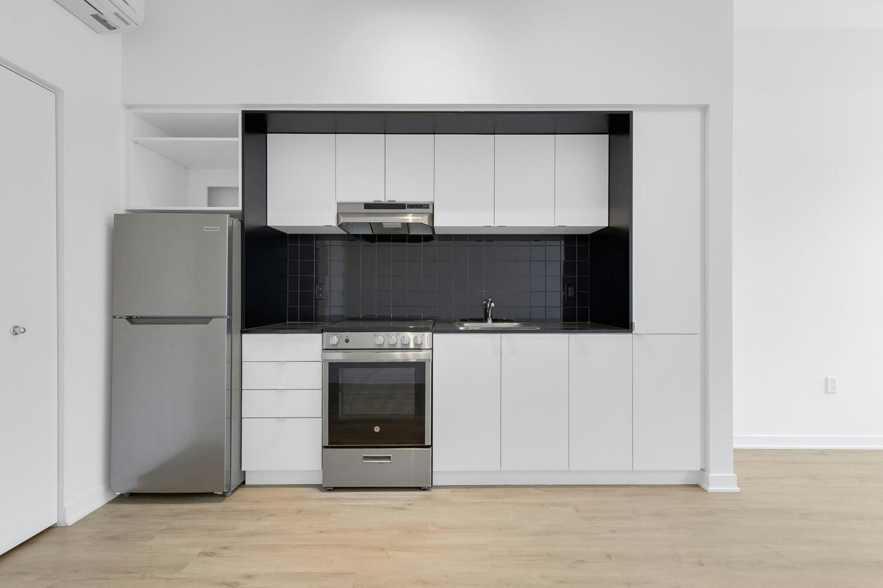 515-1950 Sherbrooke W, Montréal, QC, H3H 1E3 - 5