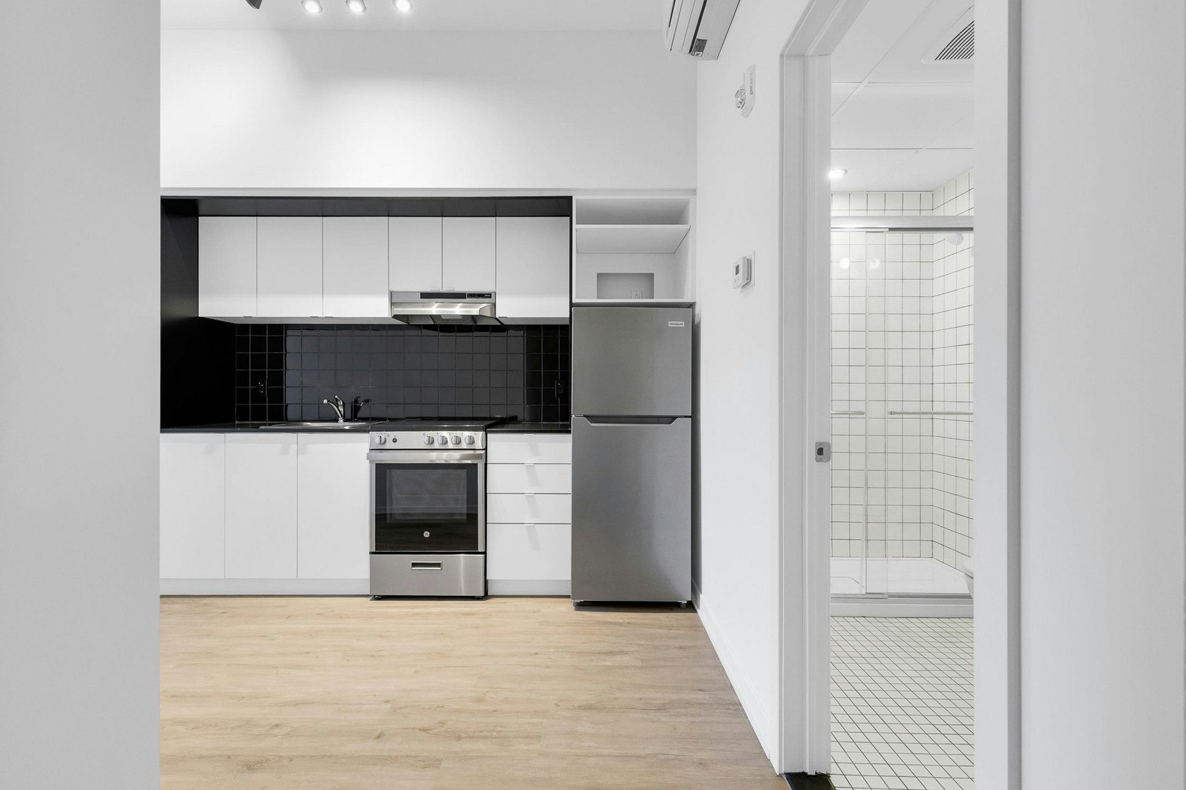 508-1950 Sherbrooke W, Montréal, QC, H3H 1E3 - 4