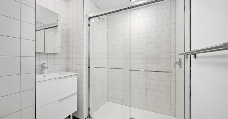 204-1950 Sherbrooke W, Montréal, QC, H3H 1E3 - 14