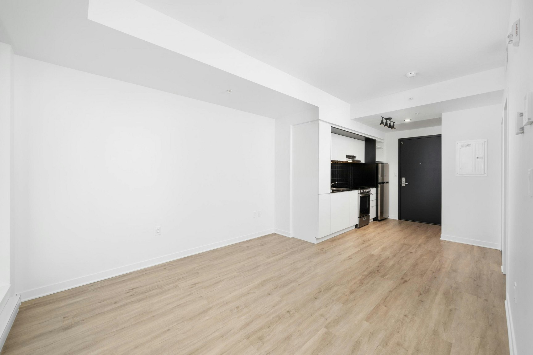 204-1950 Sherbrooke W, Montréal, QC, H3H 1E3 - 9