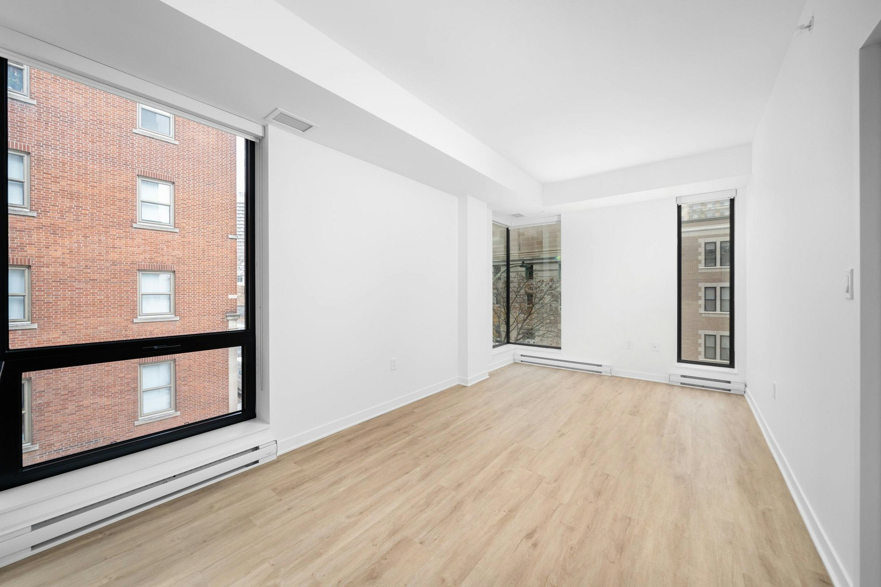 902-1950 Sherbrooke W, Montréal, QC, H3H 1E3 - 2