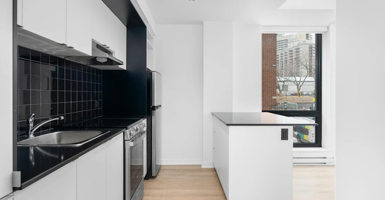 902-1950 Sherbrooke W, Montréal, QC, H3H 1E3 - 11