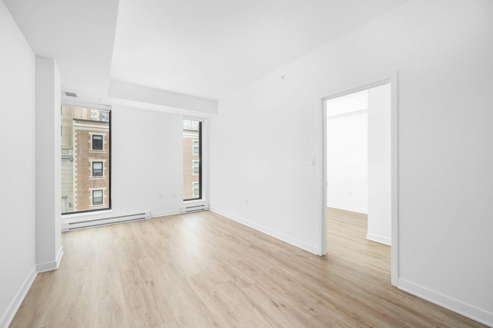 902-1950 Sherbrooke W, Montréal, QC, H3H 1E3 - 4