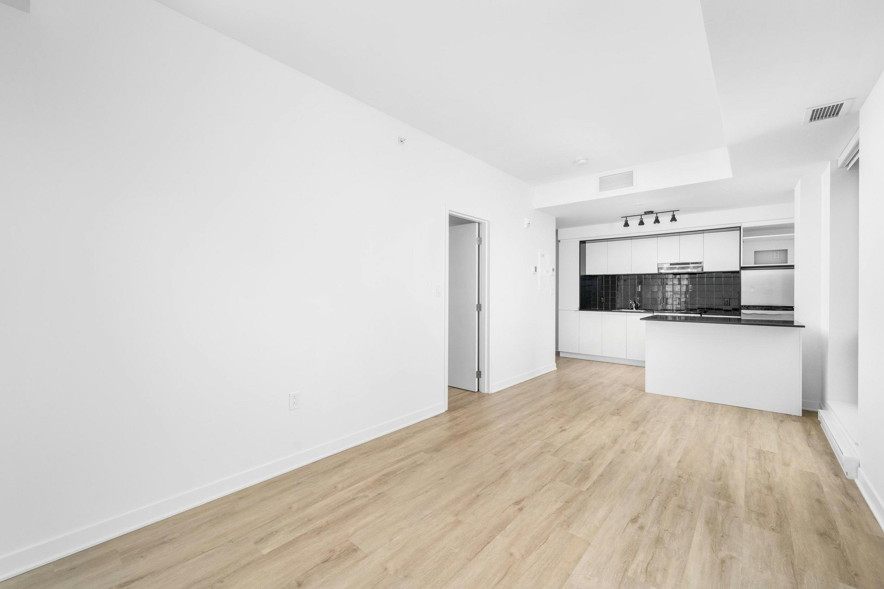 902-1950 Sherbrooke W, Montréal, QC, H3H 1E3 - 5