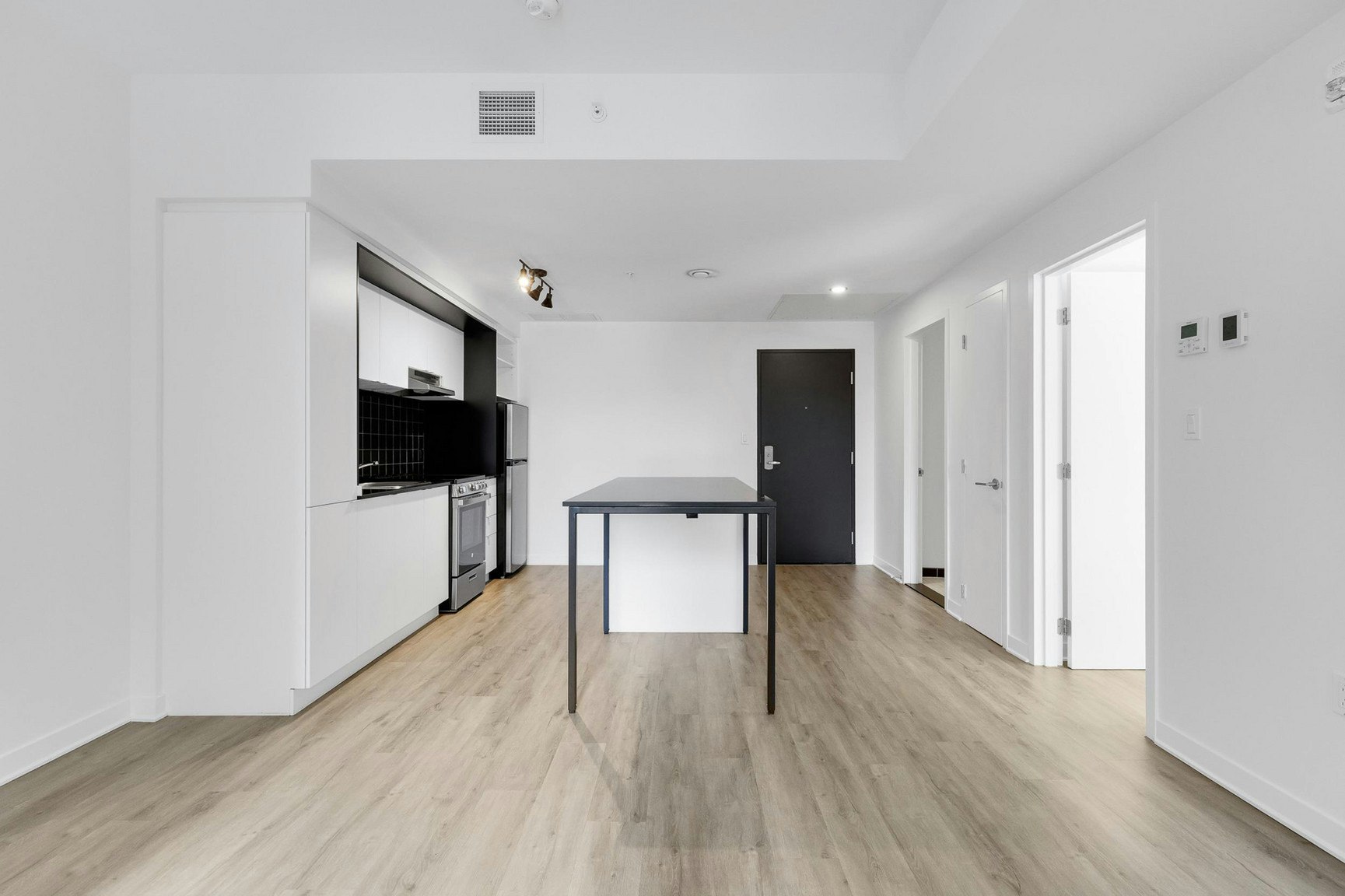 209-1950 Sherbrooke W, Montréal, QC, H3H 1E3 - 5