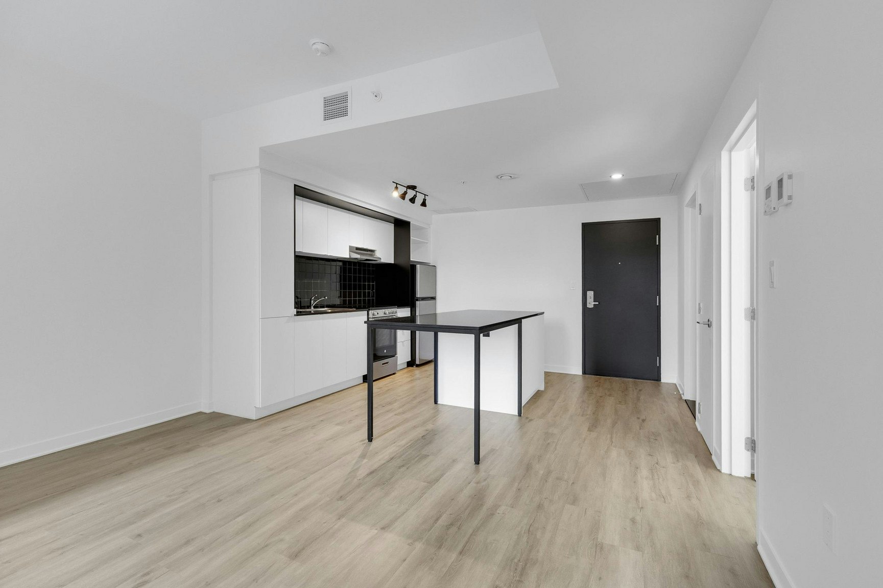 209-1950 Sherbrooke W, Montréal, QC, H3H 1E3 - 6